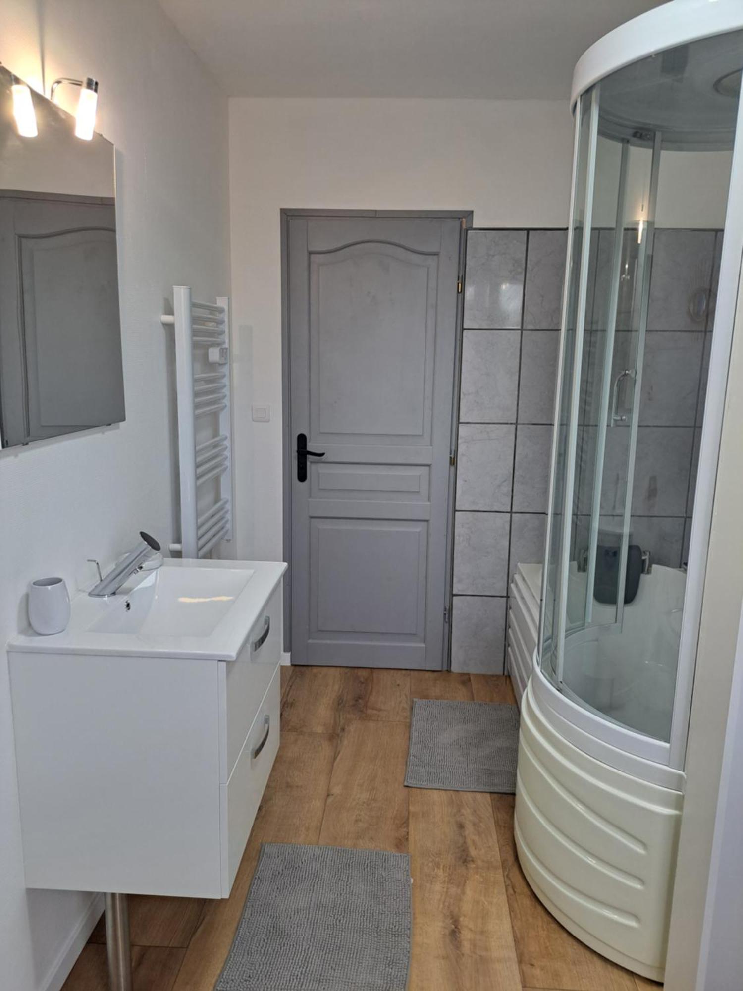Charme De La Campagne Villa Flavy-le-Martel ภายนอก รูปภาพ